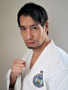寺島亮介
