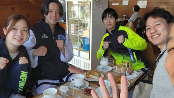 みんなで朝ごはんを食べるの巻